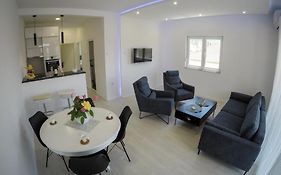 Apartments Tila